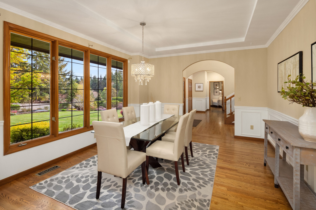Large Formal Dining Room!