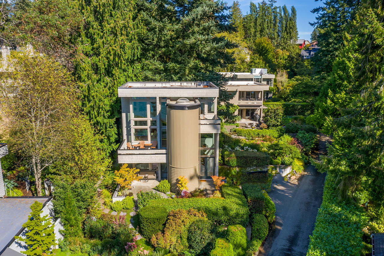 Stunning contemporary style at Sun Day Cove.