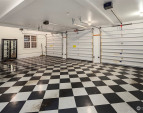spacious 3 car garage , ideal for a dance studio spacious 3 car garage , ideal for a dance studio