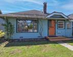 Who doesn't love a Dutch door? Who doesn't love a Dutch door?