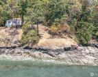 Great location in Deer Harbor near the Crane Island Dock. Great location in Deer Harbor near the Crane Island Dock.