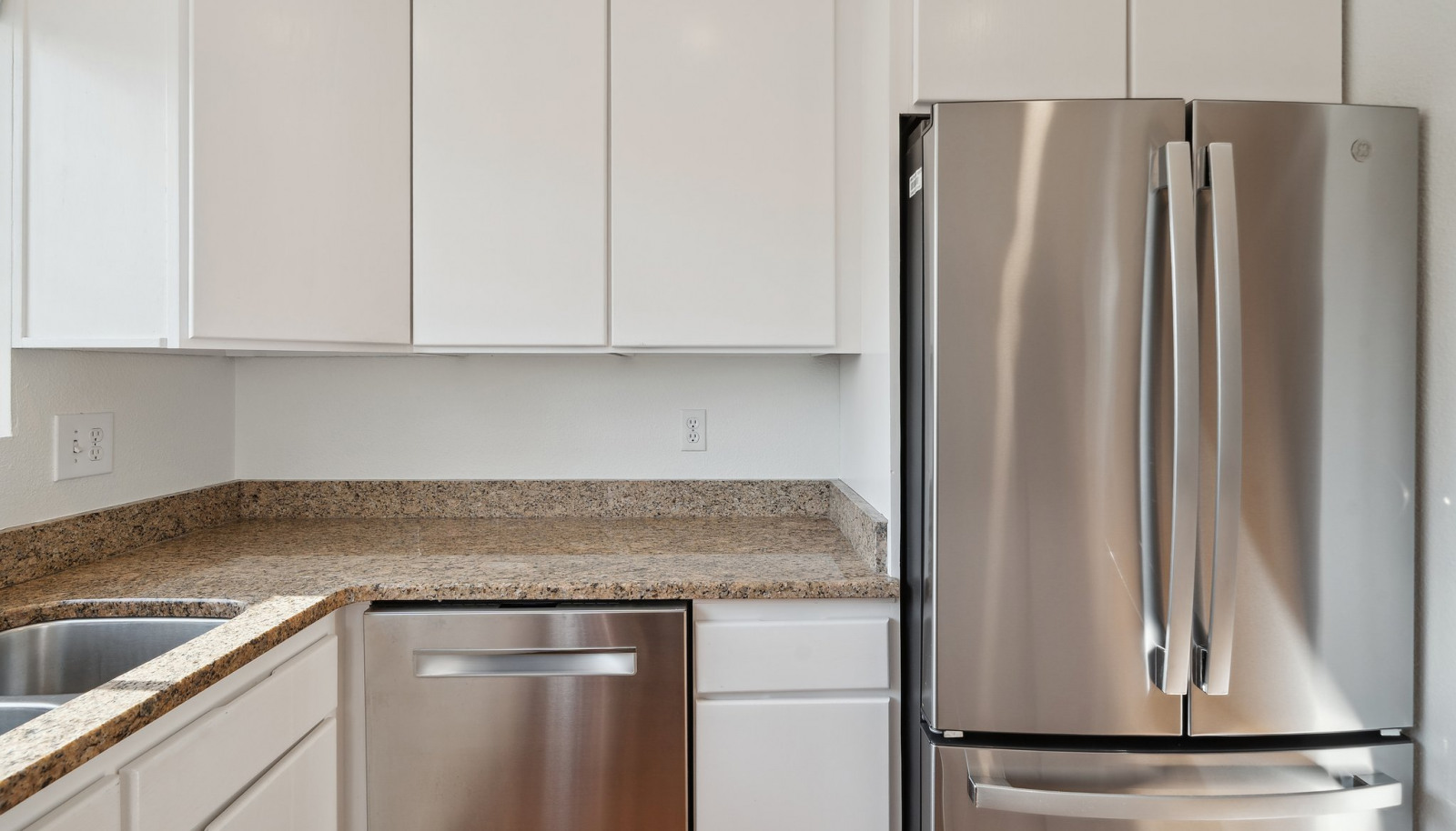 Stainless appliances - all stay!