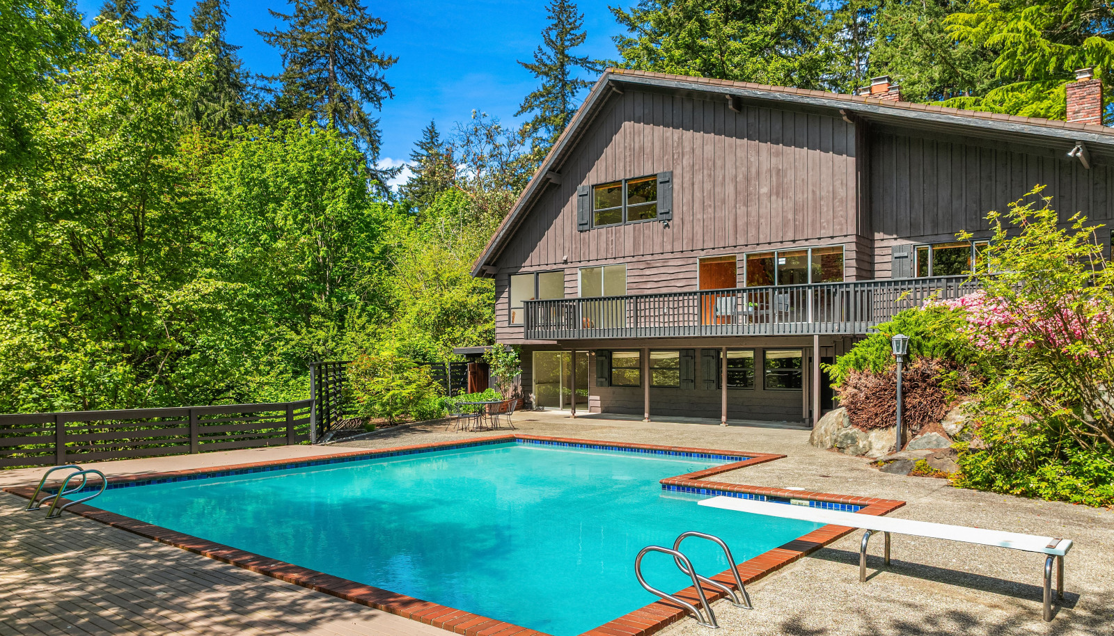 You can swim late into the evening without worrying about disturbing the neighbors, thanks to this rare peaceful and private setting.