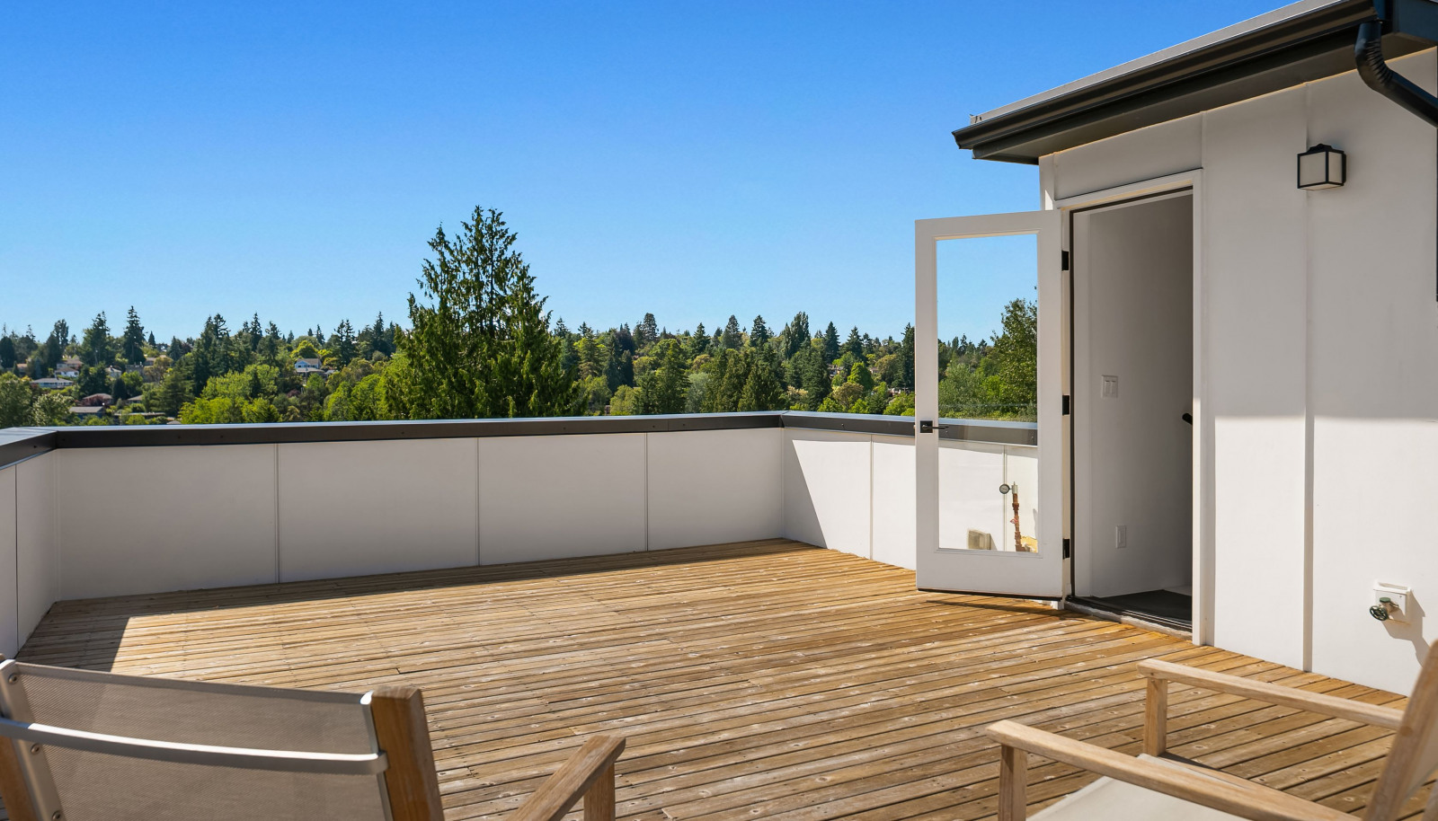 Nearly 500sf rooftop deck, great for relaxing or entertaining