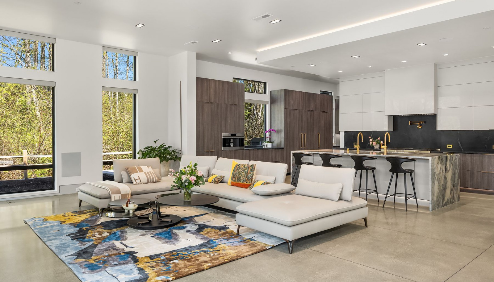 Photo of adjacent, completed home (lot 3) great room for representation purposes only.