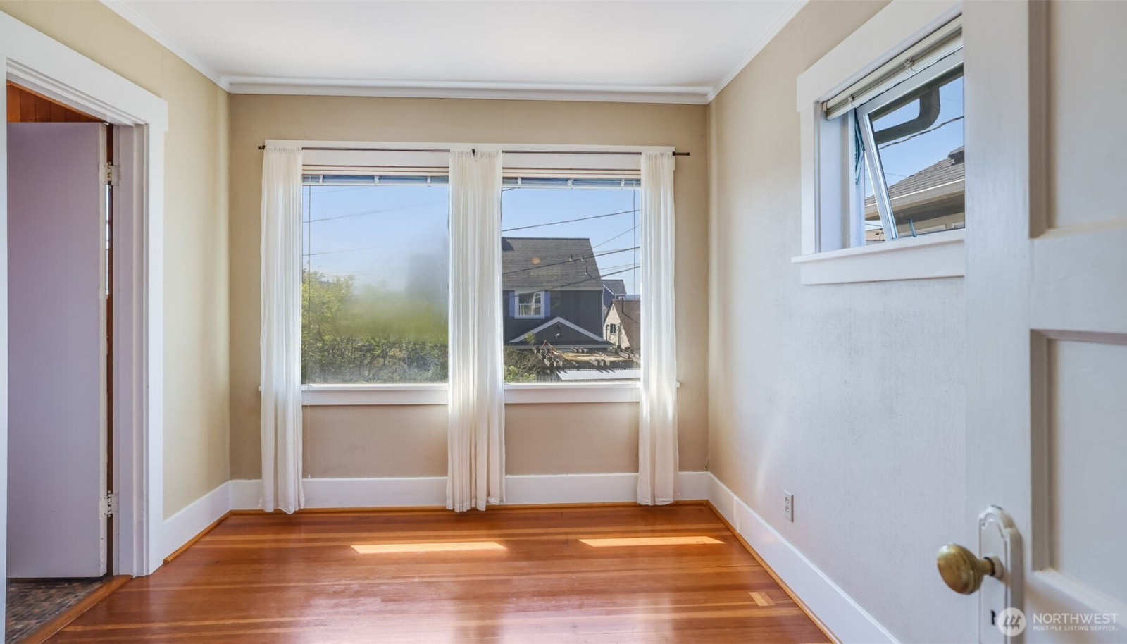 Upstairs: Second bedroom. Upstairs: Second bedroom.