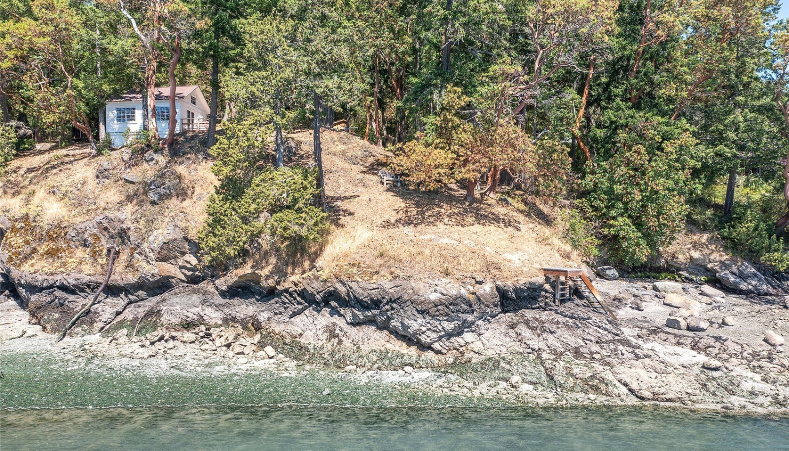 Great location in Deer Harbor near the Crane Island Dock. Great location in Deer Harbor near the Crane Island Dock.