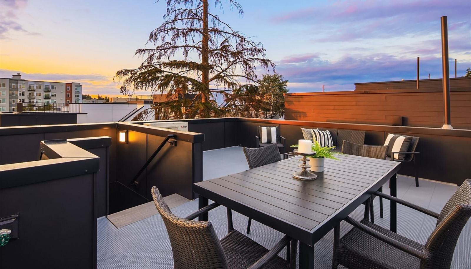 Lots of space to gather & enjoy! Lots of space to gather & enjoy!