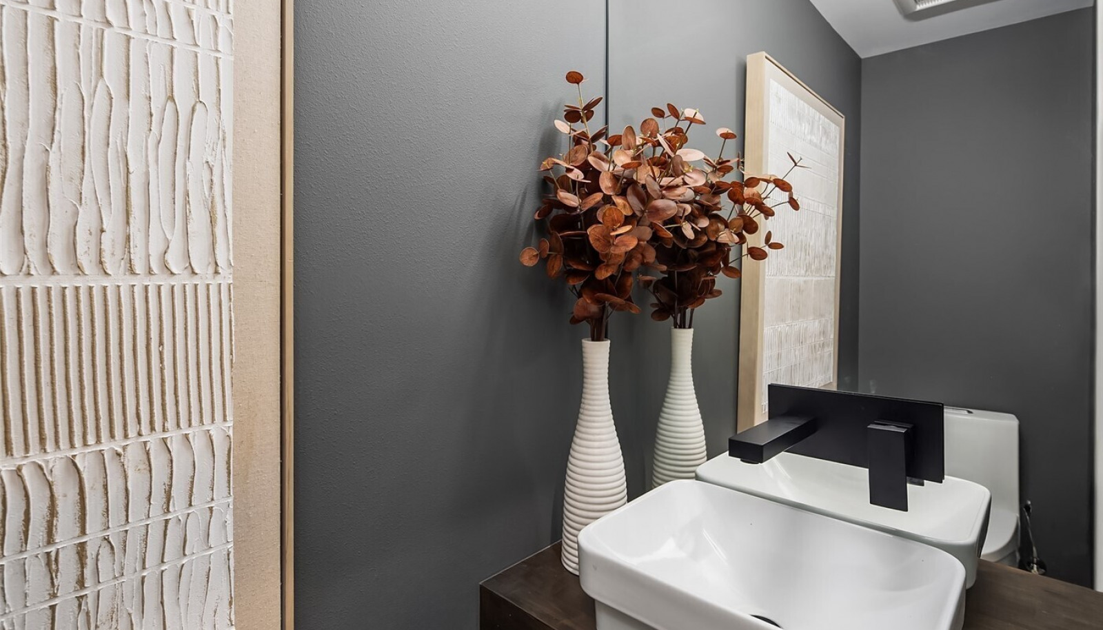 Powder room on the main Powder room on the main