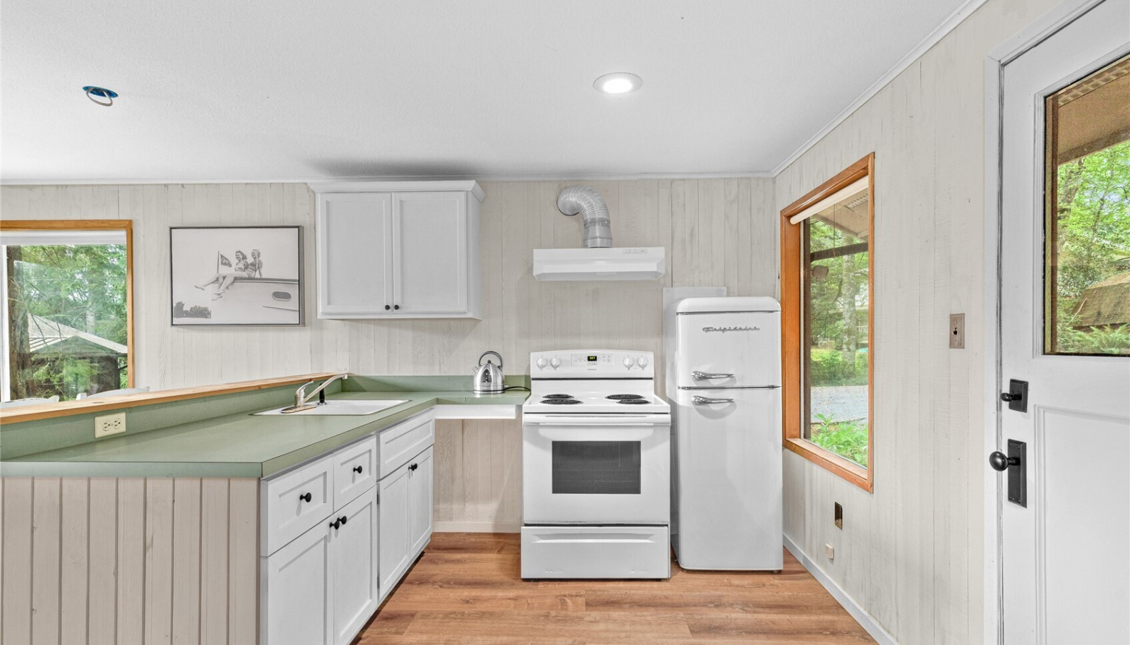 Open living 4945 Lakeside Dr, Langley, WA 98260 Open living 4945 Lakeside Dr, Langley, WA 98260