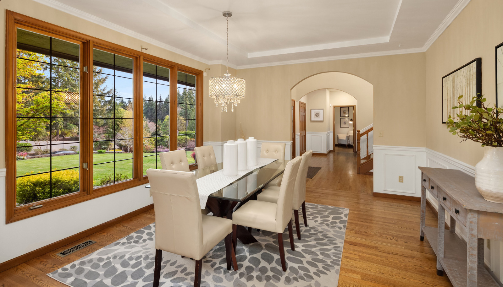 Large Formal Dining Room!
