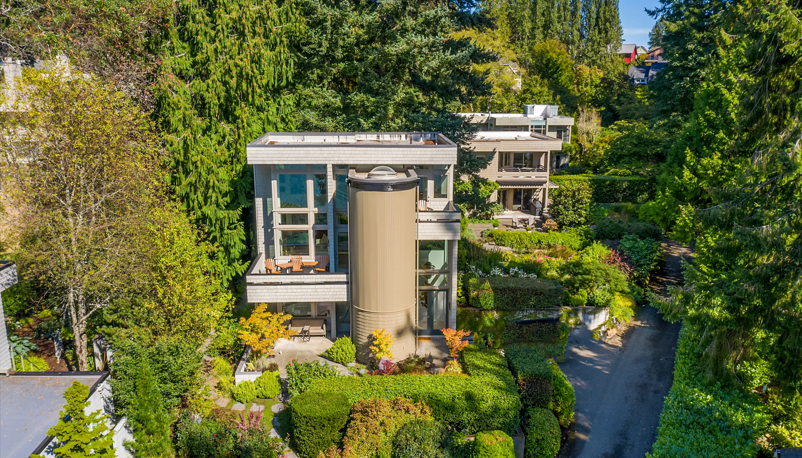 Stunning contemporary style at Sun Day Cove.