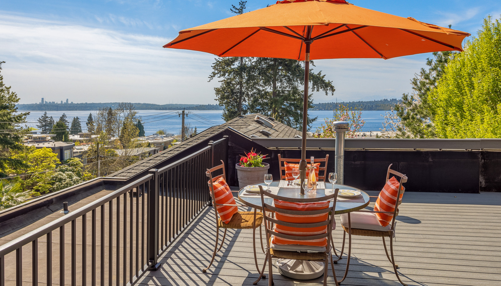 Rooftop deck with views of Lake Washington & Seattle