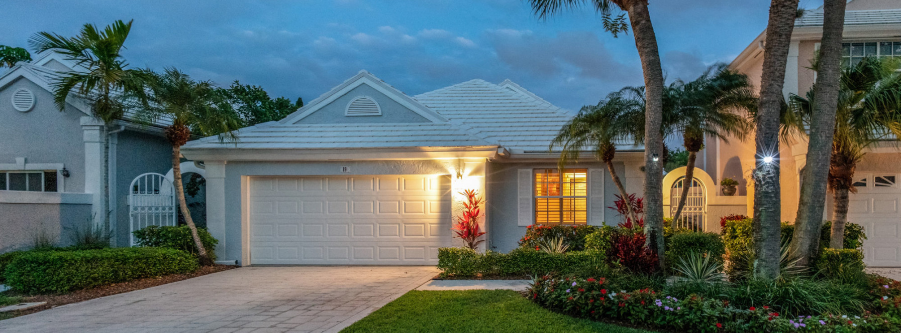 Just Listed | 19 Selby Lane | Barclay Club Beauty