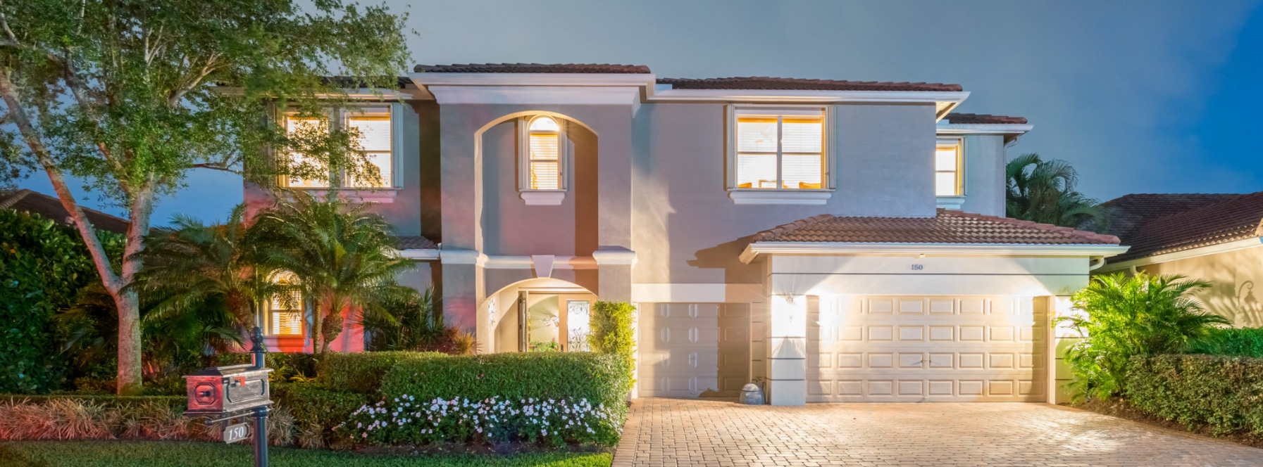 New Listing in Palm Beach Gardens!