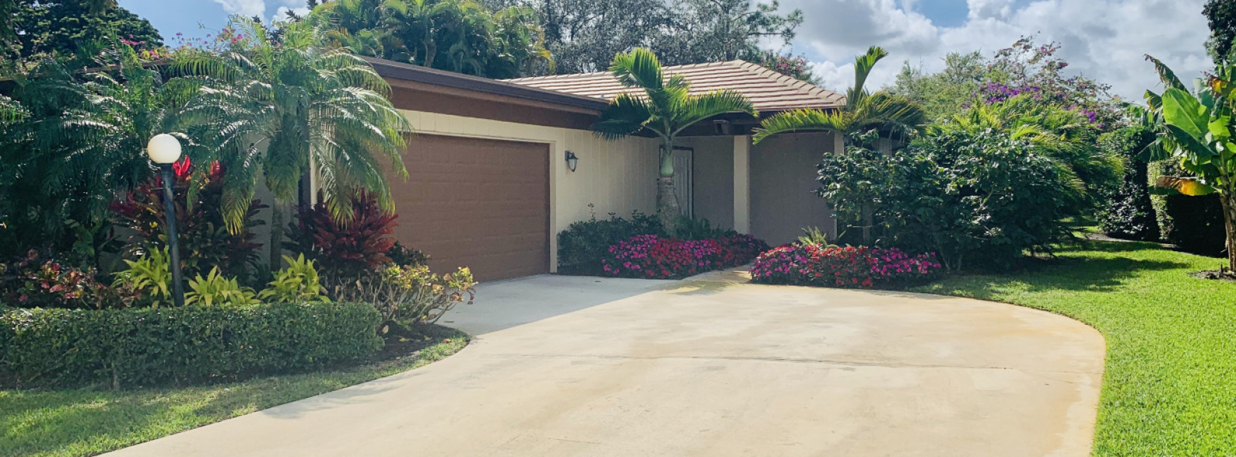 Just Listed | Elegant in Eastpointe | 6694 Eastpointe Pines Street