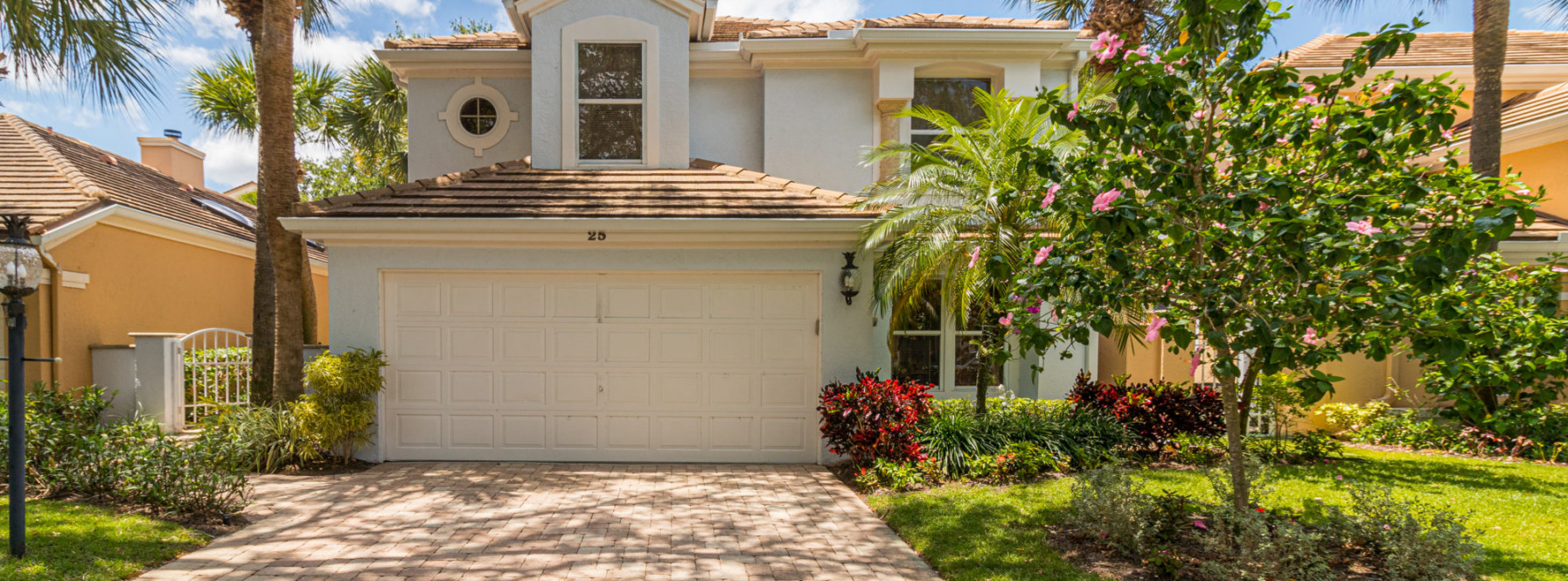 JUST LISTED IN OAK HARBOUR!