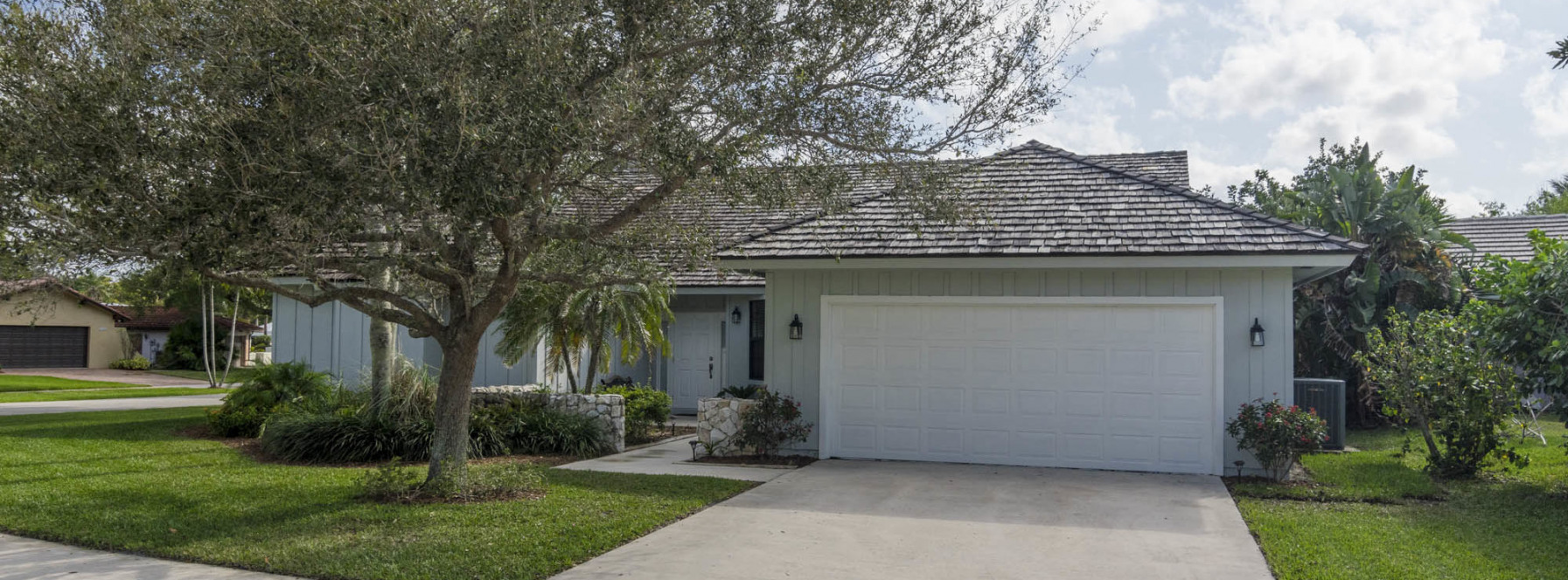TANTALIZING IN TEQUESTA PINES!