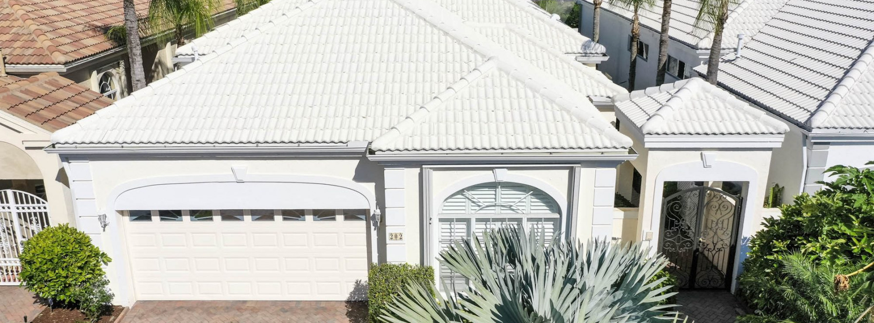  CAPTIVATING IN CORAL CAY!