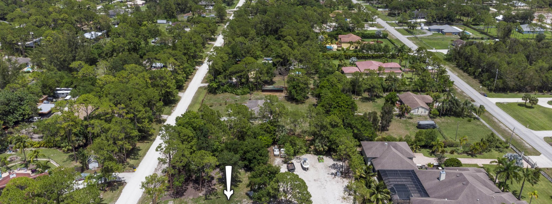 AMAZING IN THE ACREAGE!