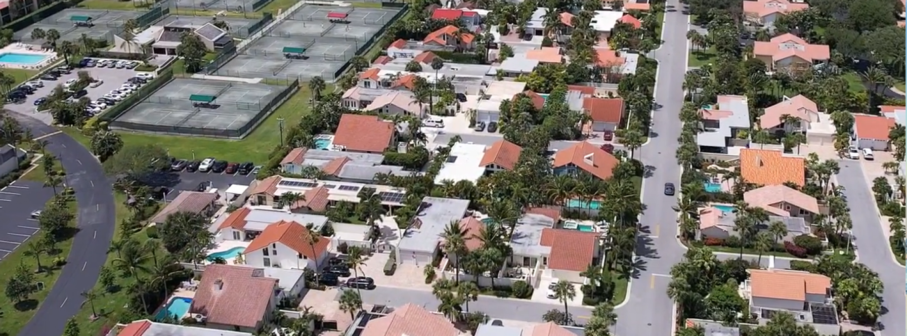 Living the ULTIMATE Florida LIFESTYLE at this Jupiter Community!