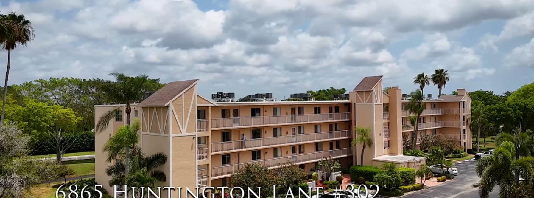 Fully Renovated Condo with Garden Views in Huntington Lakes in Delray Beach!