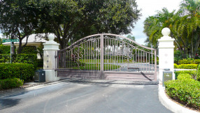 Jupiter Island Homes