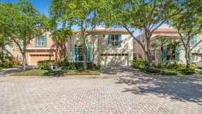 Just Listed | 9 Via Verona | Very Beautiful on Via Verona!