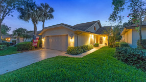 Just Listed | 318 Leeward Drive | Beach-lovers Beauty in The Bluffs