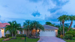 Just Listed | Pretty as a Peach in PGA | 224 Woodsmuir Court