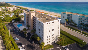 RARE Beach Condo in Juno Beach!