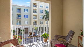 Just Listed | Adorable in Abacoa | 1203 Town Center Drive #208