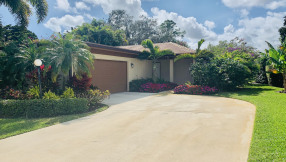 Just Listed | Elegant in Eastpointe | 6694 Eastpointe Pines Street