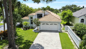Just Listed | Easy Living in Eastpointe | 13970 Cross Pointe Court
