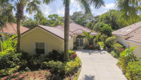 OUTSTANDING IN OAKS EAST!