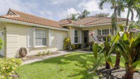 Just Listed | Pretty in Palm Beach Gardens | 401 Kelsey Park Drive