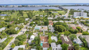 Just Listed | 123 N Palmway