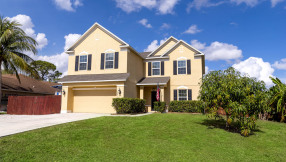 Just Listed | 1001 SW Charcoal Avenue