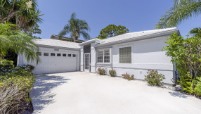 Just Listed | 18220 SE Wood Haven Lane