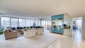 Just Listed | 100 Lakeshore Drive #252