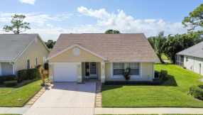 Just Listed | 306 Moccasin Trail W