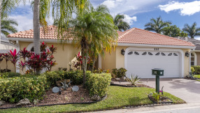 Just Listed | 222 Woodsmuir Court