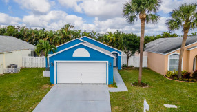 Just Listed | 5 Bentwater Circle