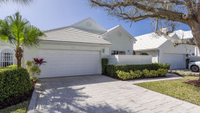 Just Listed | 11 Brighton Court