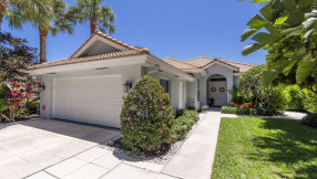 Just Listed | 137 E Hampton Way