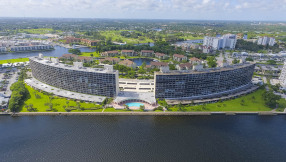 Just Listed | 130 Lakeshore Drive #621