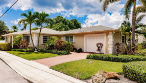 Just Listed | 211 4th Avenue N