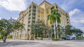 Just Listed | 403 S Sapodilla Avenue #405