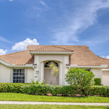 Just Listed | Exceptional in Eagleton | 203 Eagleton Estate Boulevard