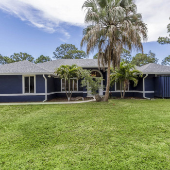 Just Listed | Pretty in Palm Beach Country Estates | 14450 69th Drive N